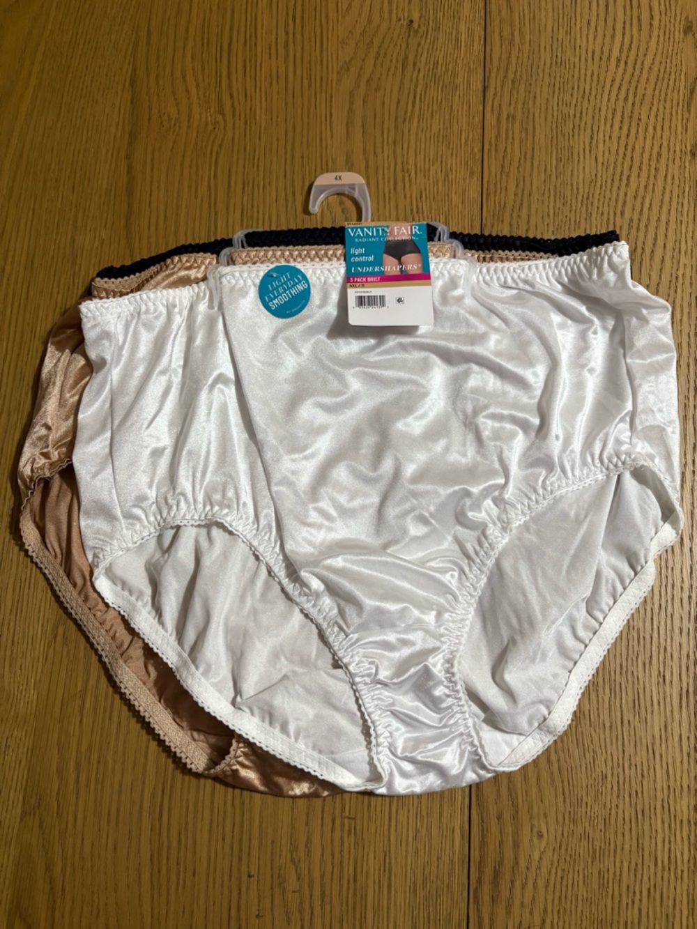 Vanity Fair Girls 3-Pack Briefs in White, Nude, Black